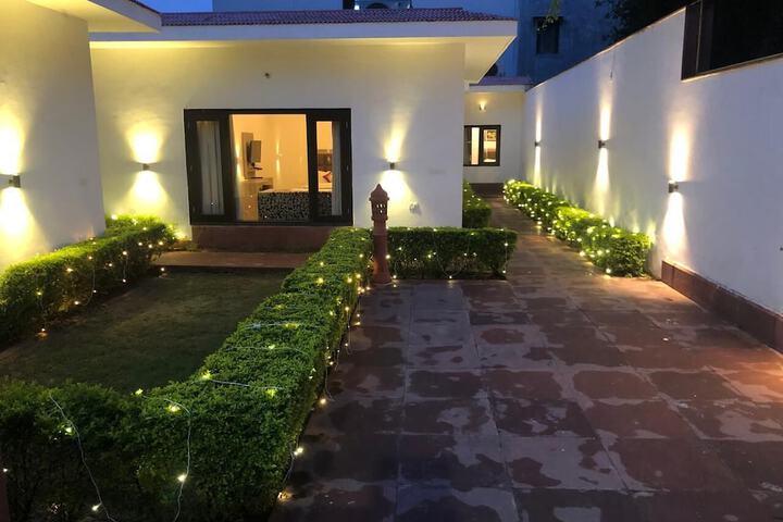 R Cottage Studio Apartments in New Delhi