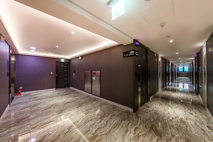 Hotel Interior 4 of 81