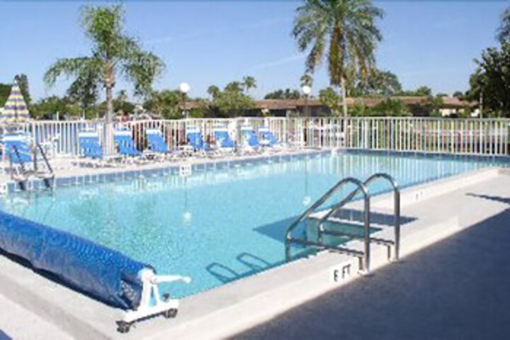 Pool 13 of 21