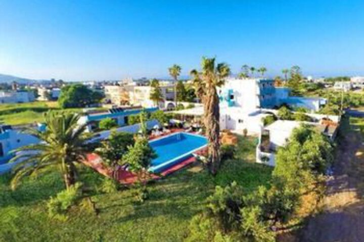 Villa Andrews Hotel