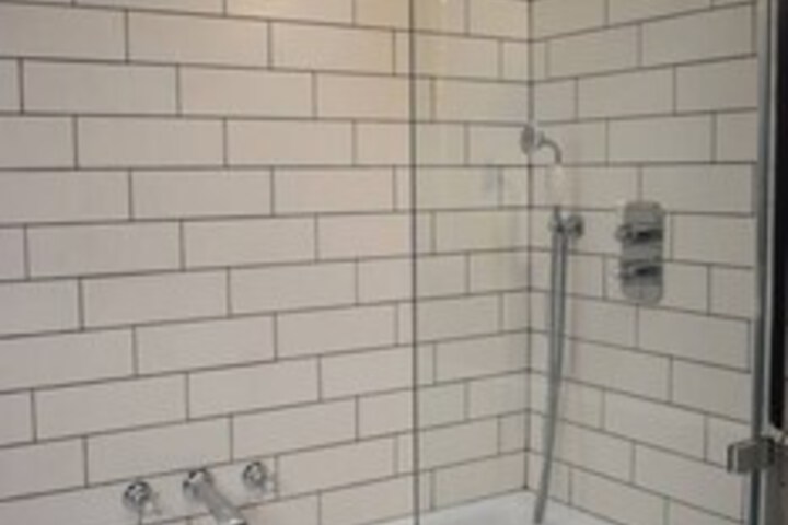 Room 4 of 23