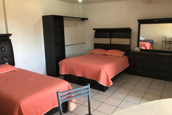 Room 8 of 30