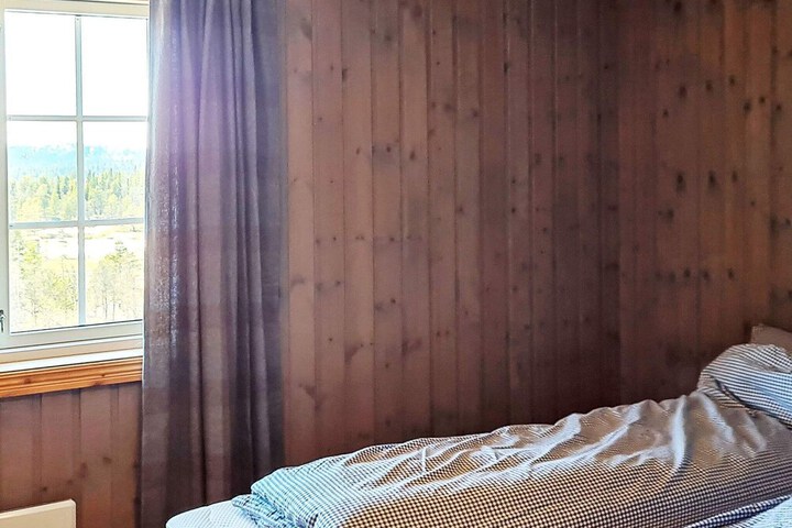 Room 6 of 26
