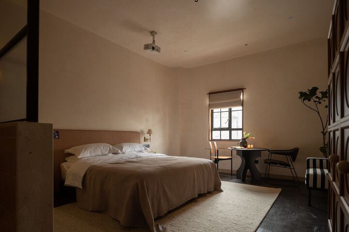 Room 19 of 79