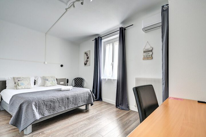 Room 25 of 47