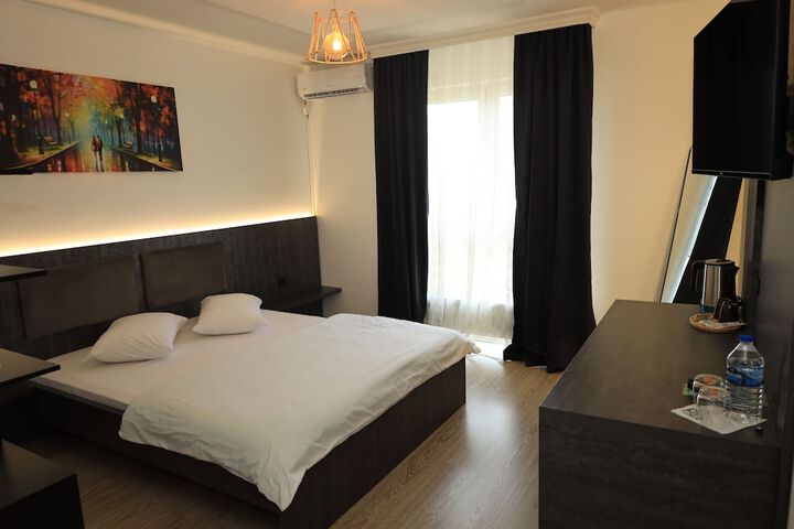 Room 25 of 88