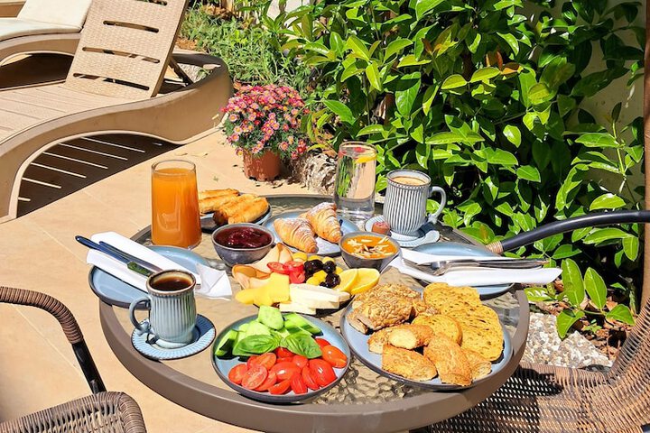 Breakfast/Coffee Service 56 of 80