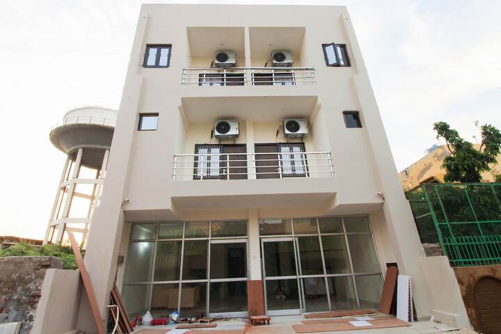 Hotel Krishna Cottage - Vrindavan