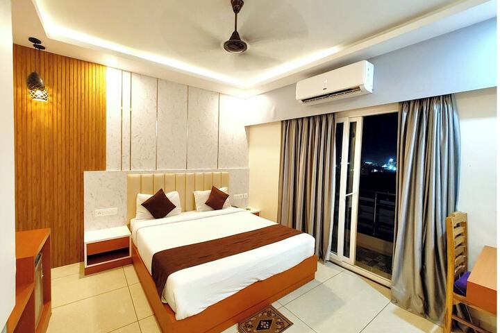 Room 17 of 27