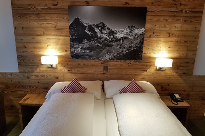Room 30 of 107