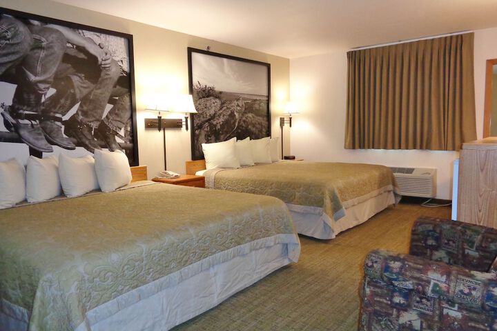 Room 9 of 46