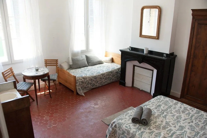 Room 3 of 18