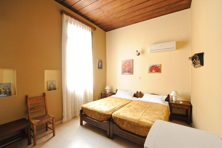 Room 32 of 130