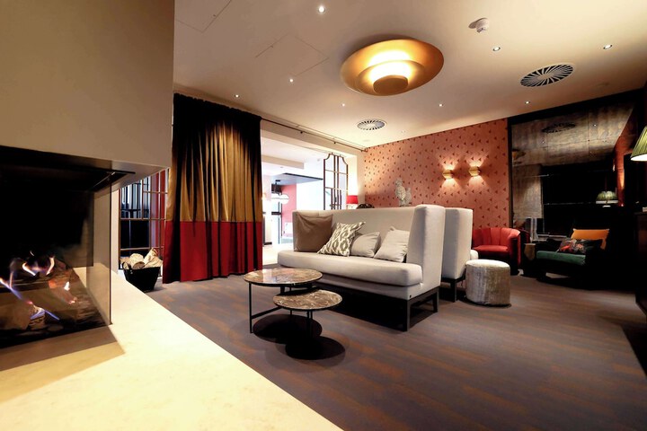 Hotel Lobby