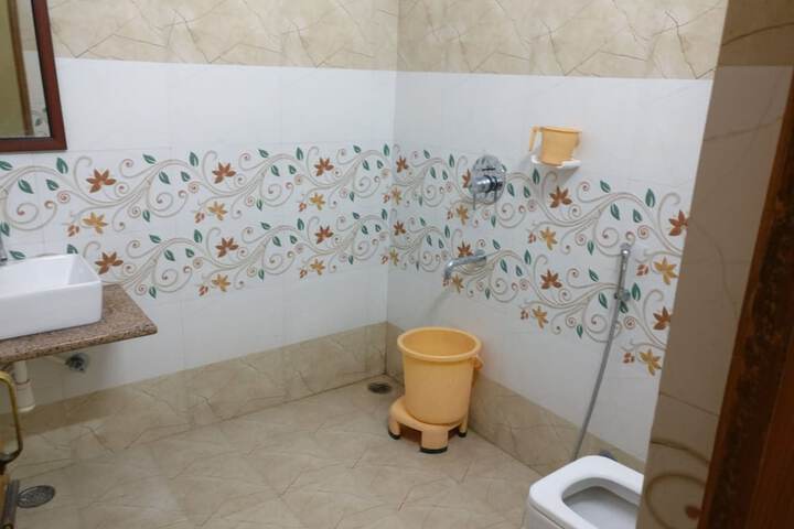Room 18 of 26