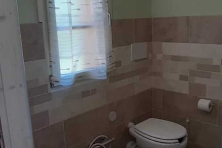 Room 28 of 61