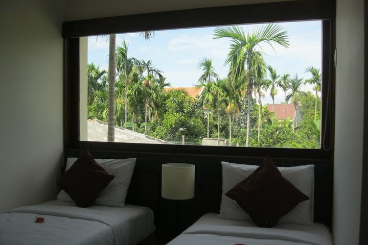 Room 5 of 126