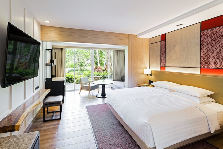 Room 15 of 118