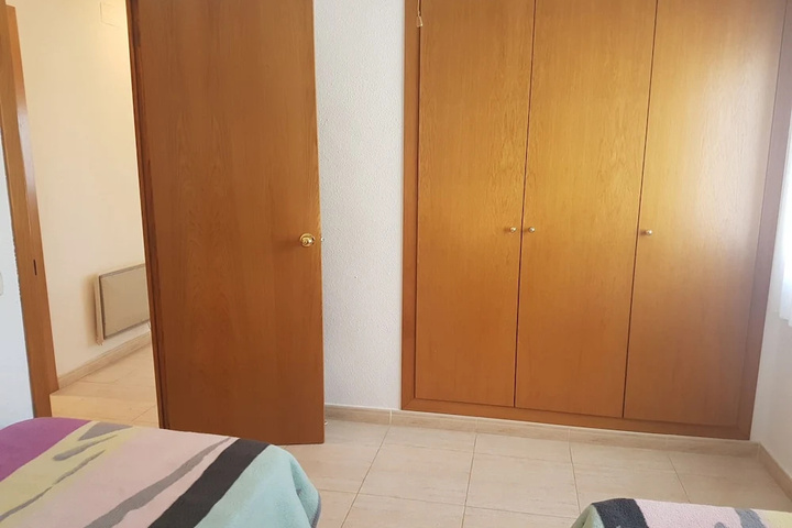 Room 6 of 13