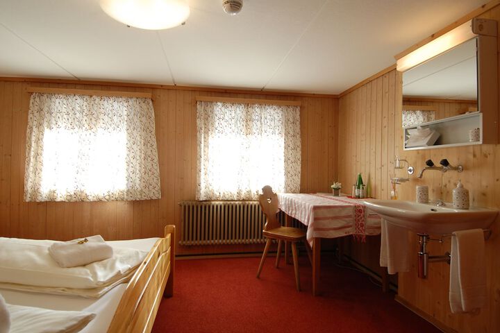 Room 75 of 128