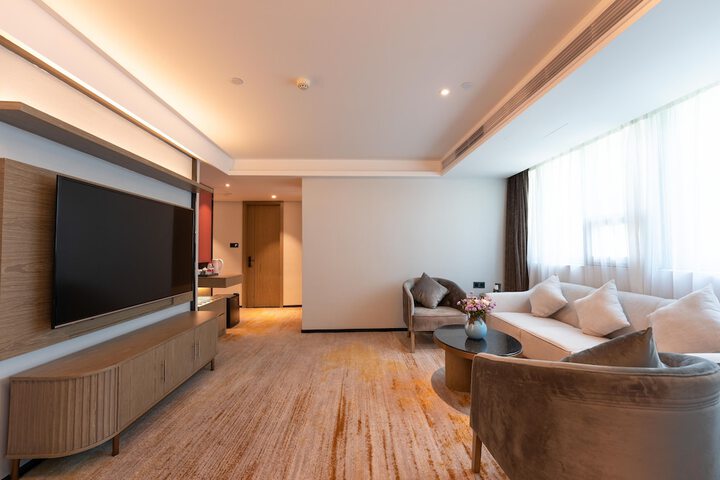 Room 28 of 41