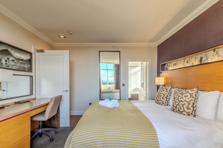 Room 57 of 85