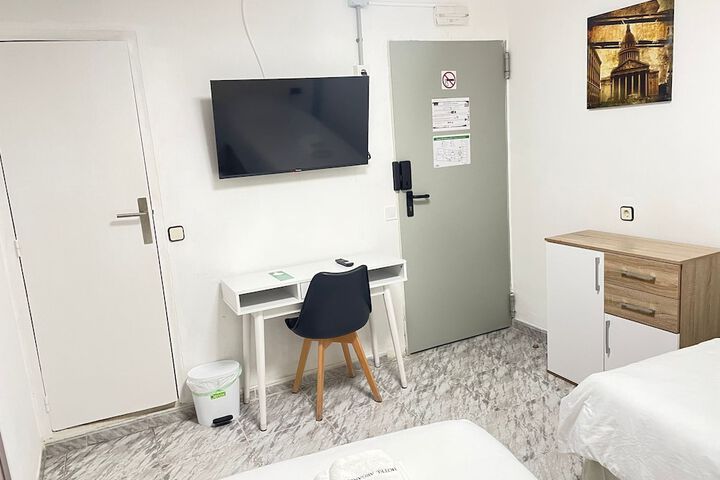 Room 48 of 121
