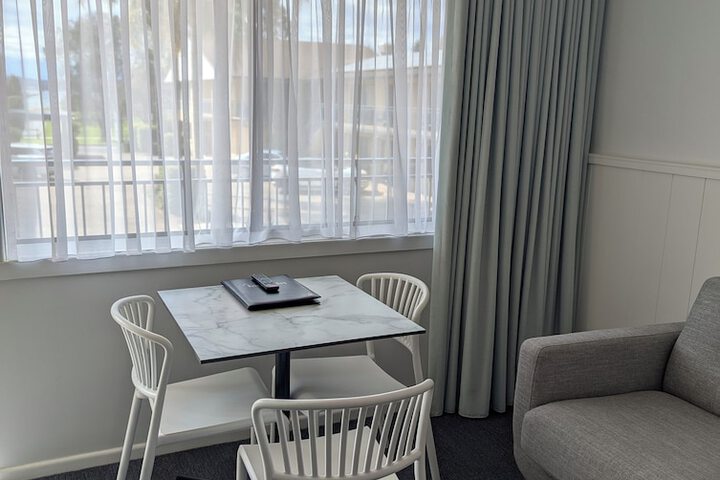 Room 52 of 139