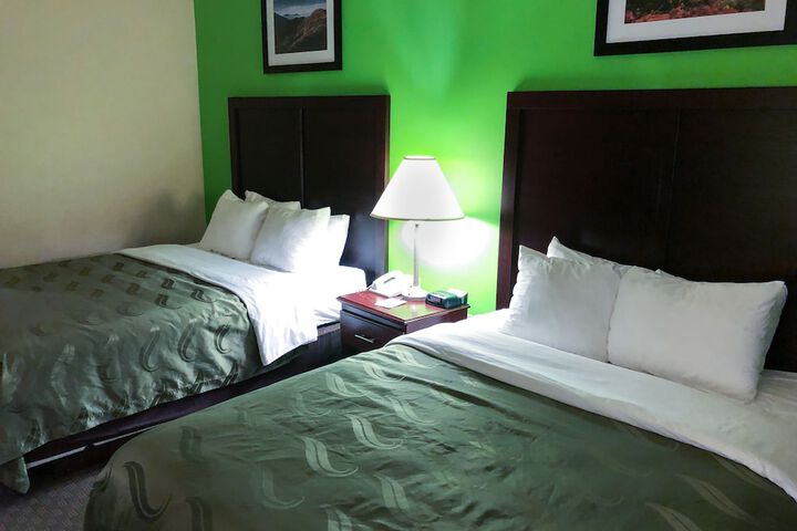 Room 30 of 48