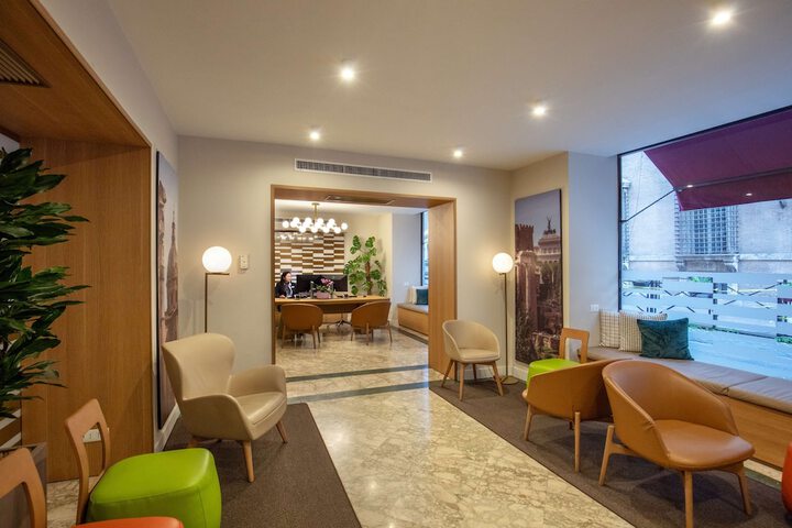 Entrance & Lobby