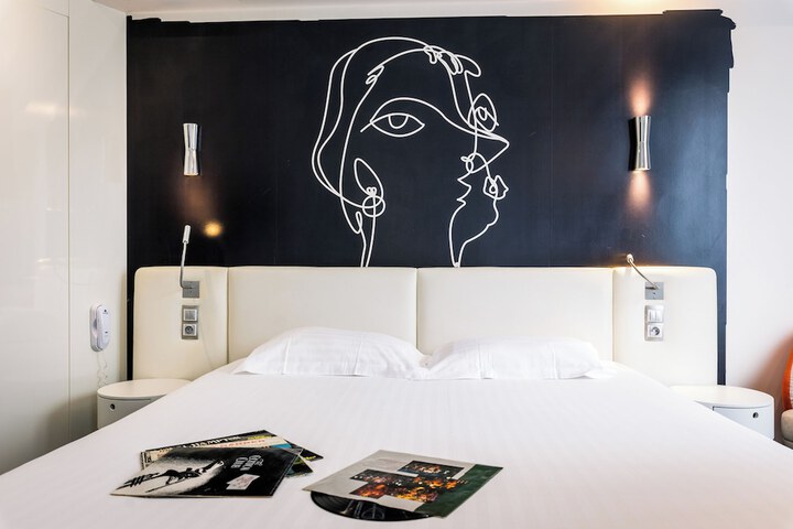 Room 35 of 109