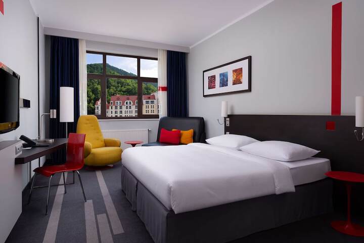 Room 17 of 140