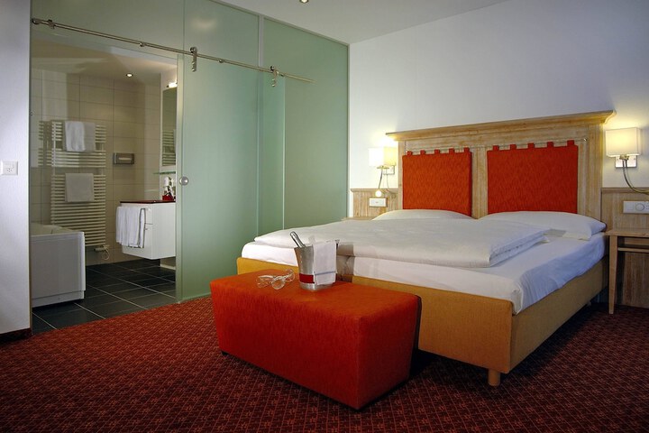 Room 20 of 49