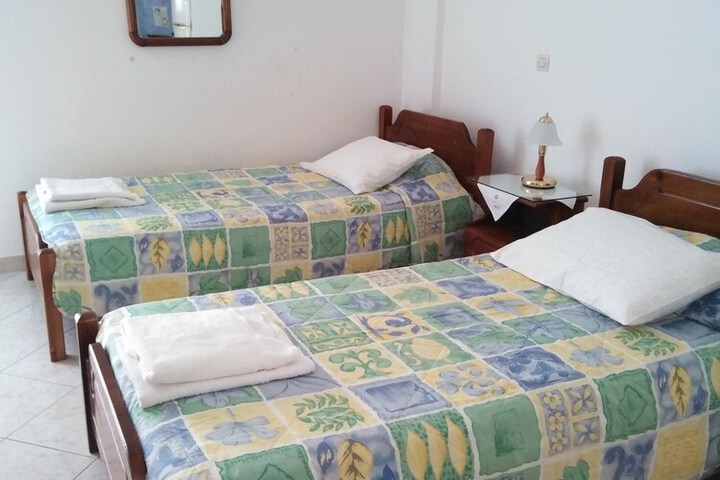Room 7 of 192