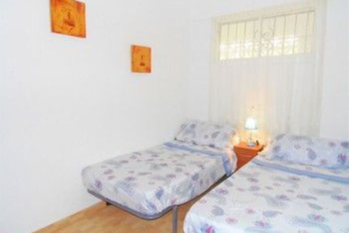 Room 7 of 13
