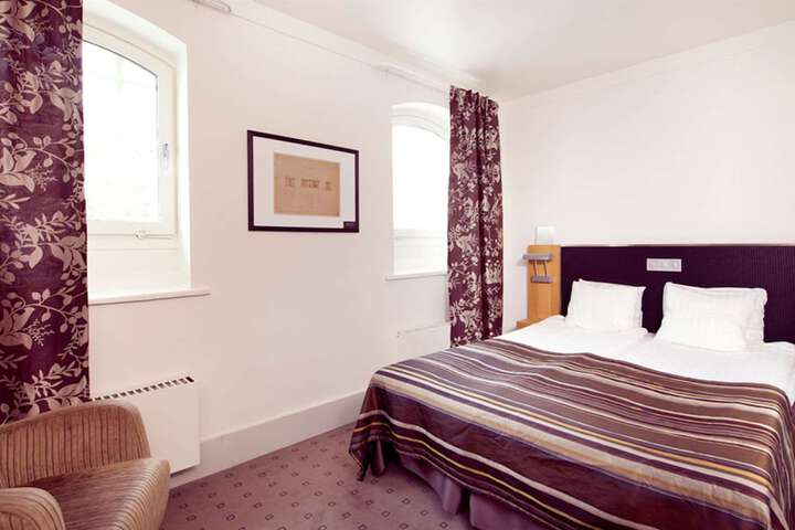 Room 17 of 45