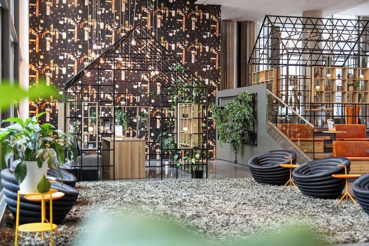 Hotel Interior 7 of 23