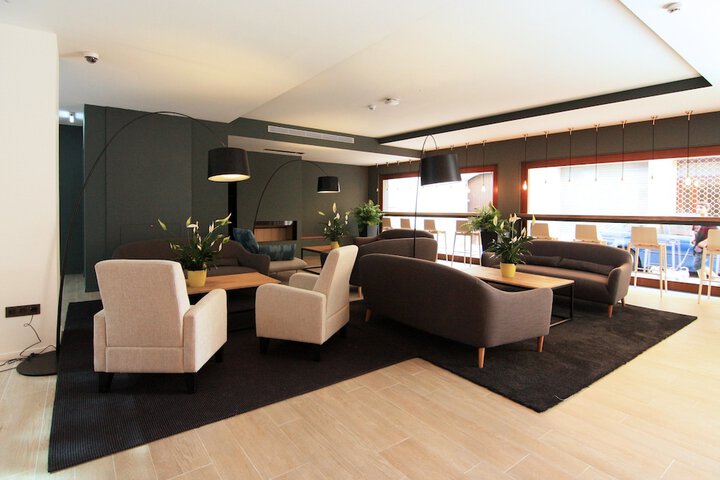 Hotel Interior 7 of 31