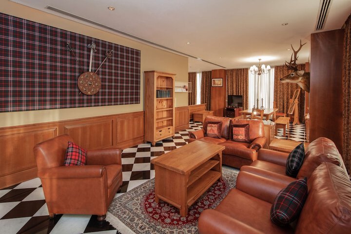 Room 15 of 179