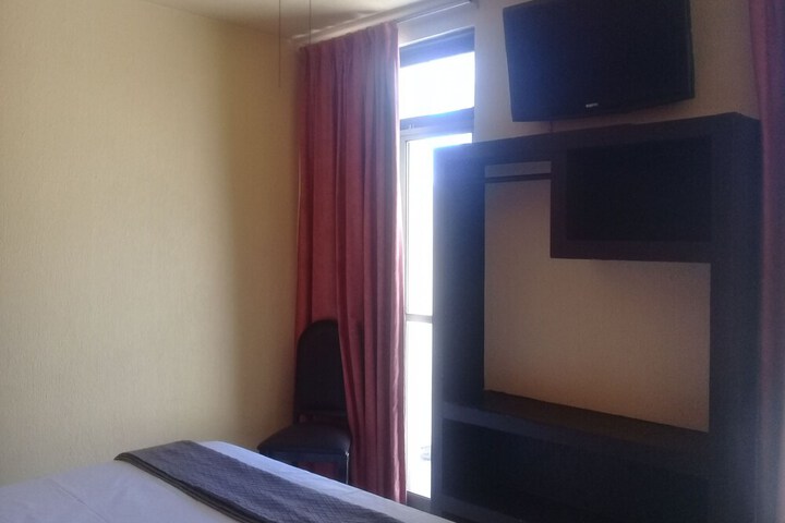 Room 13 of 41