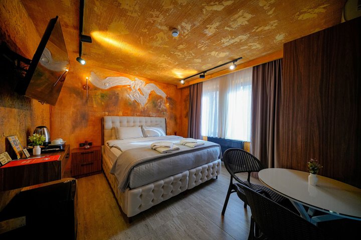 Room 151 of 244