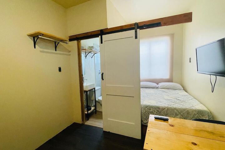 Room 12 of 98