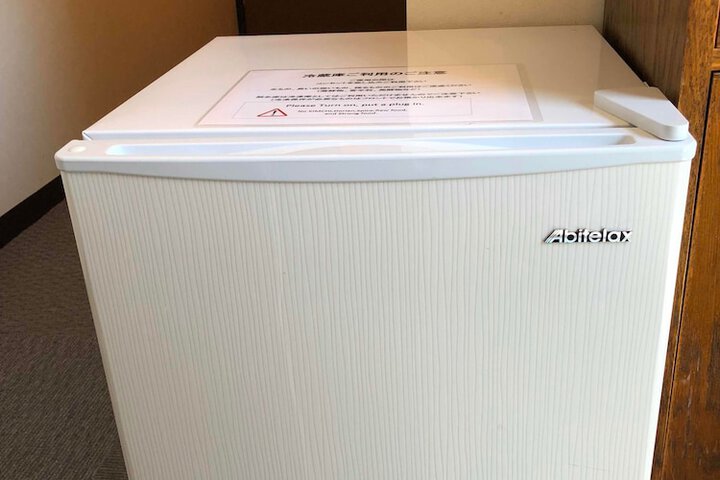 Mini-refrigerator