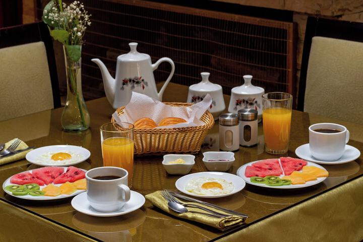 Breakfast/Coffee Service 36 of 42
