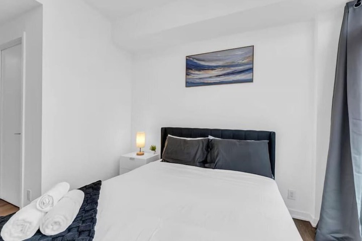 Room 90 of 354