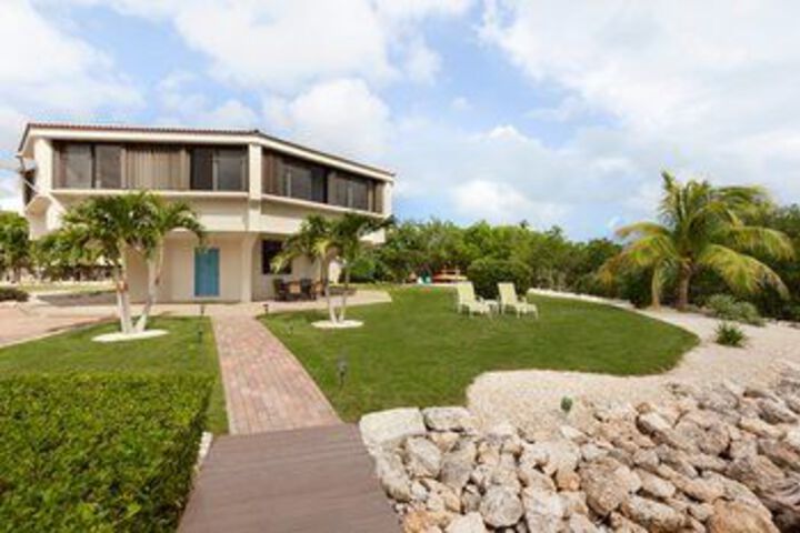 mi casa de Copa Doro by RedAwning in Marathon, FL