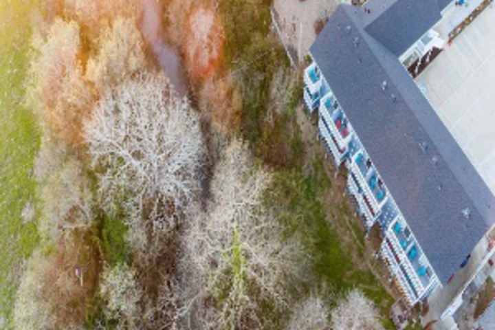 Hotel Exterior 33 of 407