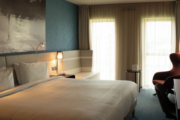 Room 14 of 134