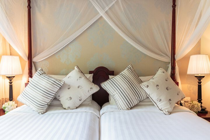 Room 27 of 156