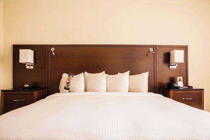 Room 28 of 153